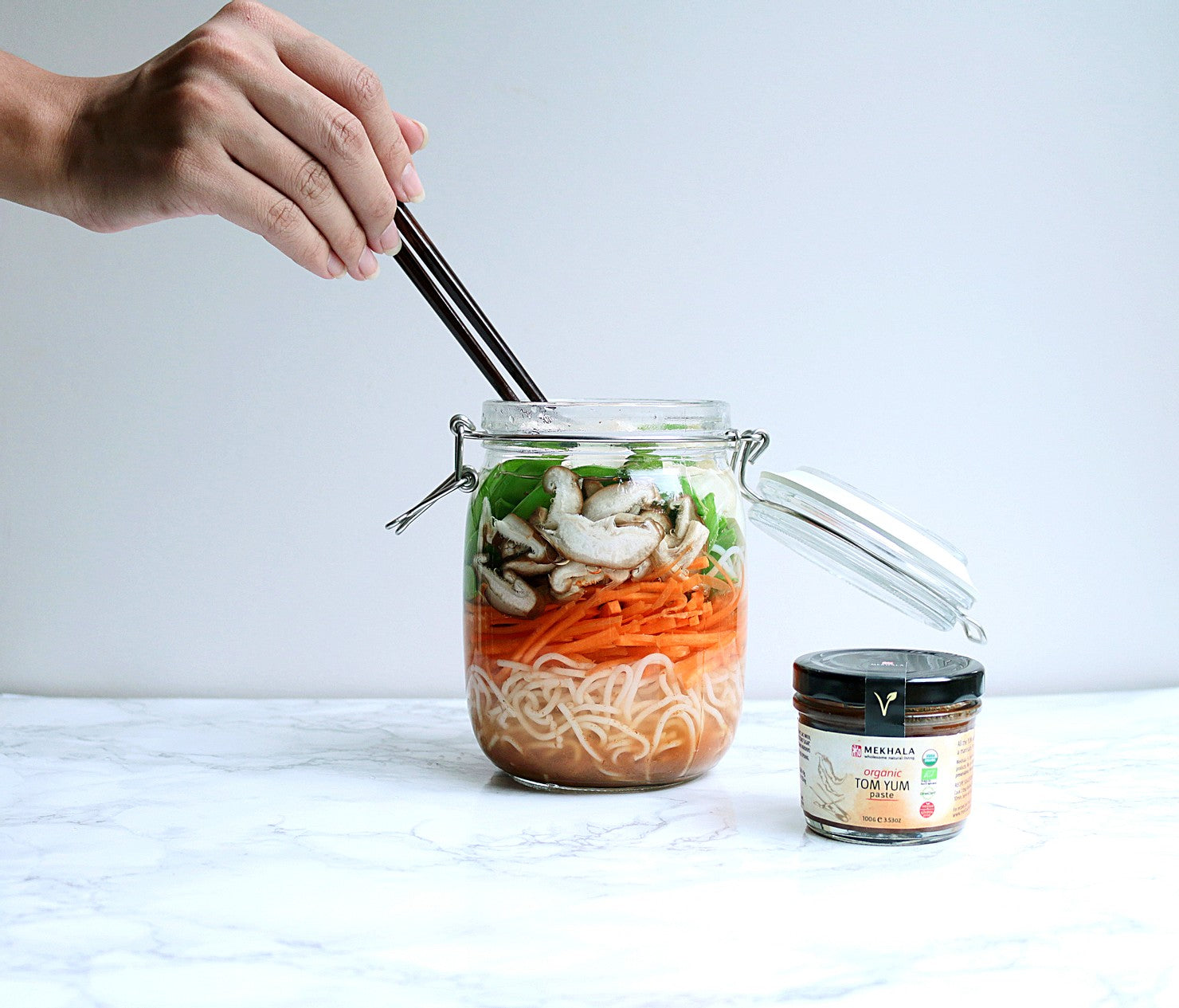 Tom Yum Vegetarian Noodles | Slo-recipe | Slowood