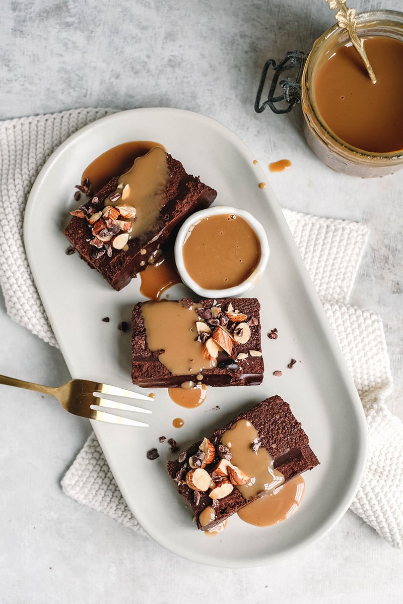 Raw Cacao Dulce de Almo Cake | Slo-recipe | Slowood