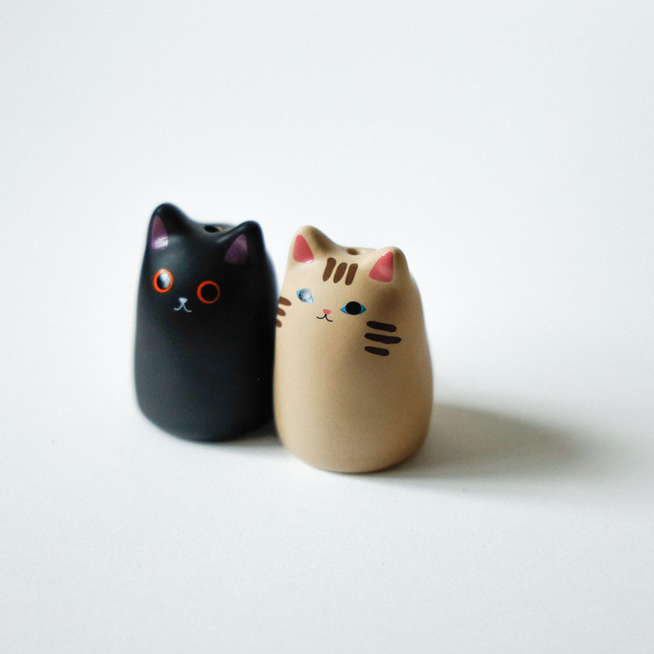 Stick with a cat - Tomato