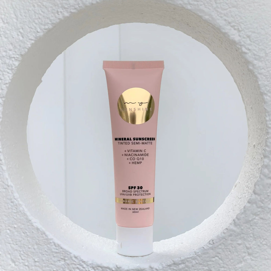 Natural Sunscreen - Tinted Semi-Matte SPF30 (60ml)