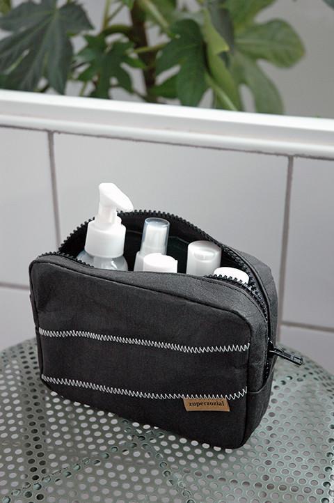 Zuperzozial - On-The-Road Short Stay Toiletbag (Small)